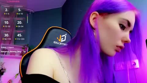 Snapshot of kiara_dream chatting on October 15, 9:06 pm Kira online show from October 15, 9:06 pm