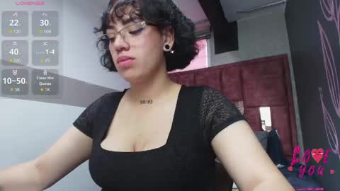 KIARA FOX online show from April 24, 9:28 pm