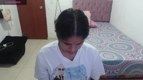Snapshot of kiara_williamss chatting on February 5, 12:53 am Kiara online show from February 5, 12:53 am