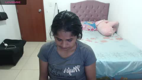 Snapshot of kiara_williamss chatting on December 18, 10:35 pm Kiara online show from December 18, 10:35 pm