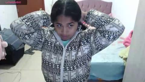 Snapshot of kiara_williamss chatting on October 14, 12:35 am Kiara online show from October 14, 12:35 am