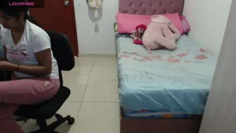 Snapshot of kiara_williamss chatting on October 16, 7:38 pm Kiara online show from October 16, 7:38 pm