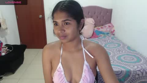 Snapshot of kiara_williamss chatting on February 28, 11:12 pm Kiara online show from February 28, 11:12 pm