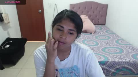 Snapshot of kiara_williamss chatting on February 18, 6:06 pm Kiara online show from February 18, 6:06 pm