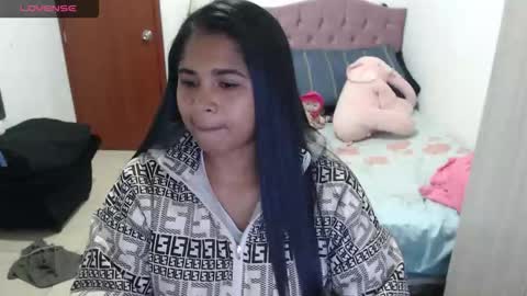 Snapshot of kiara_williamss chatting on September 18, 11:58 pm Kiara online show from September 18, 11:58 pm