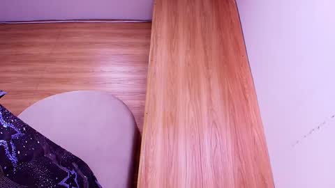 kiaralopez_ online show from June 5, 6:52 am