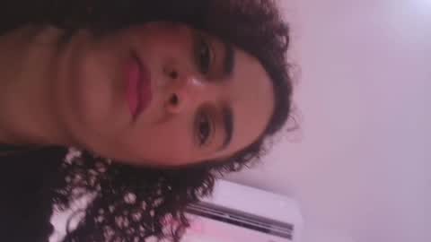 kiaralopez_ online show from April 22, 3:03 am