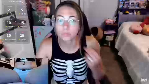 Snapshot of kierbearkisses chatting on September 25, 3:33 pm Kiersten online show from September 25, 3:33 pm