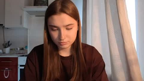 Ola my name is Lissa  Lets hit 10 Thumbs Up together   online show from April 23, 12:51 pm