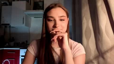 Ola my name is Lissa  Lets hit 10 Thumbs Up together   online show from April 26, 3:43 pm