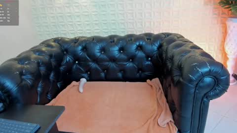 Snapshot of kiimberly_mature_ chatting on September 20, 2:32 am kimberly online show from September 20, 2:32 am
