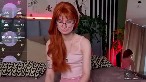 Snapshot of kiki_blue_eyes chatting on September 24, 4:55 am kiki_blue_eyes online show from September 24, 4:55 am