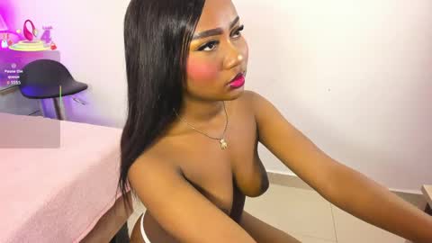 KI KI online show from April 28, 8:46 pm