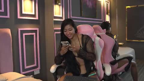 Kim online show from March 11, 1:25 pm