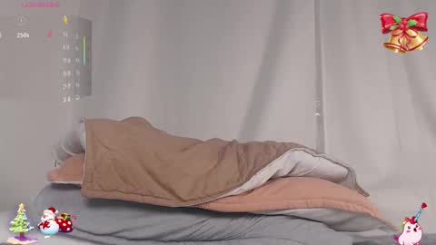 Kim  Follow me please online show from December 17, 2:49 am