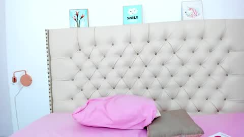 kim_eli online show from January 13, 7:42 pm