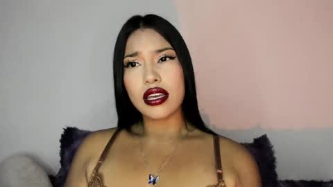 kim_mouth17 online show from April 25, 4:26 am