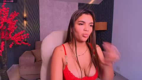 Kim online show from April 22, 7:44 pm