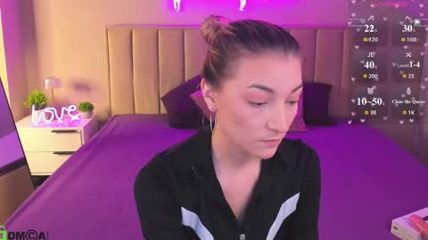 kimberlly_smith online show from April 26, 12:30 am