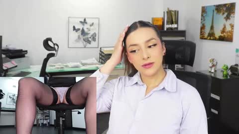 Snapshot of kimberly_clars chatting on January 23, 5:42 pm Kimberly 1200-1900 GMT-5 online show from January 23, 5:42 pm
