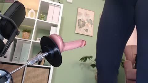 Kimberly 1200-1900 GMT-5 online show from July 24, 8:27 pm