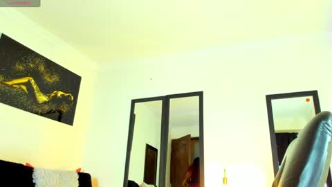Kimberly Banks online show from June 11, 10:23 am