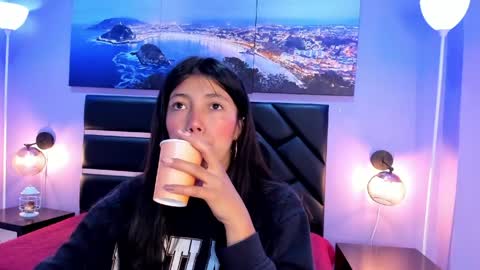 Kimberly Villalobos online show from April 21, 11:17 am