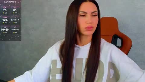 KIm online show from September 10, 7:08 am