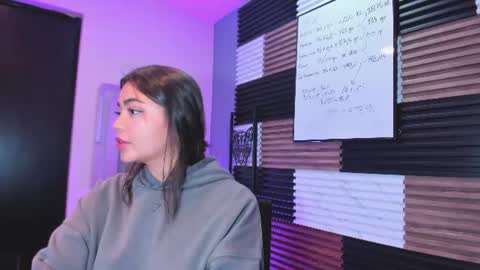  KIM  online show from July 3, 3:12 am