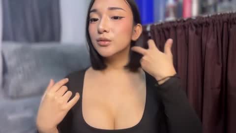 Siobe Lim online show from June 8, 1:45 pm