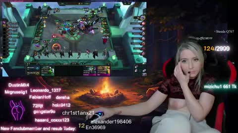 Snapshot of kimilee22 chatting on January 26, 12:48 am Wolfs Girl online show from January 26, 12:48 am
