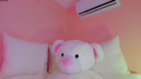 Kim  online show from November 5, 5:40 pm