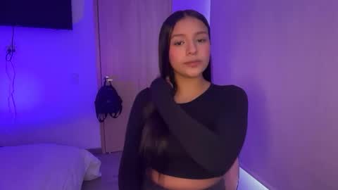 kimmi online show from April 23, 10:45 pm