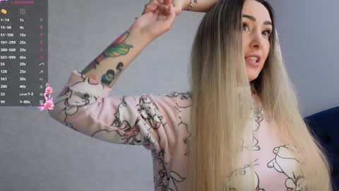 Kimmie online show from March 7, 6:54 pm