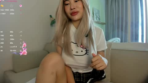 Kim online show from May 5, 6:49 am
