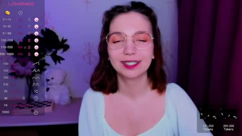 Hazel online show from April 22, 8:50 pm