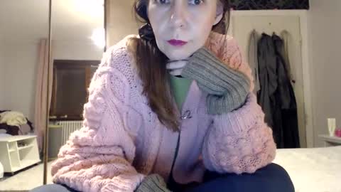 sexysexyhotwetpinkredpussy online show from March 15, 9:28 pm