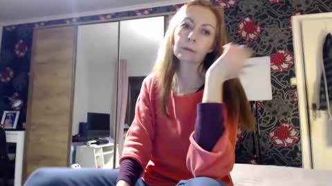 Snapshot of kingandprincess chatting on January 19, 5:28 pm sexysexyhotwetpinkredpussy online show from January 19, 5:28 pm