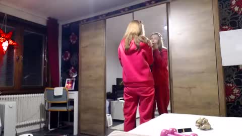 Snapshot of kingandprincess chatting on December 29, 4:51 pm sexysexyhotwetpinkredpussy online show from December 29, 4:51 pm