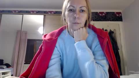 Snapshot of kingandprincess chatting on November 1, 5:50 pm sexysexyhotwetpinkredpussy online show from November 1, 5:50 pm