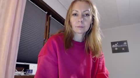 Snapshot of kingandprincess chatting on September 16, 7:55 pm sexysexyhotwetpinkredpussy online show from September 16, 7:55 pm