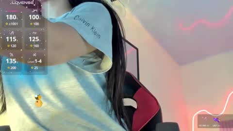 Snapshot of kinky_yeyns chatting on January 26, 10:57 pm kinky yeyns online show from January 26, 10:57 pm