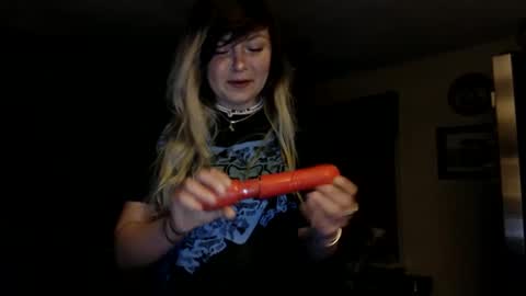 Snapshot of kipsy420 chatting on September 26, 3:04 am Kipsy Rose online show from September 26, 3:04 am