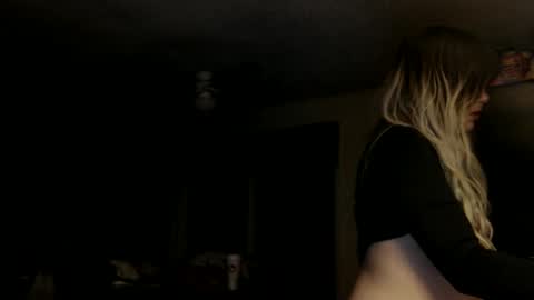 Snapshot of kipsy420 chatting on September 24, 6:45 am Kipsy Rose online show from September 24, 6:45 am