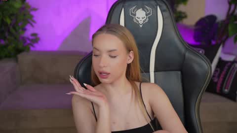 Sweet girls online show from September 15, 9:44 pm