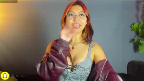 kira_exe online show from April 23, 11:50 am