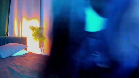 kira online show from April 25, 1:41 pm