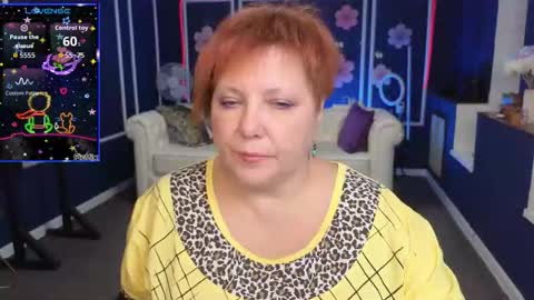 Kira Kennet online show from October 18, 9:45 am