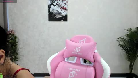 Aura online show from October 8, 4:17 am