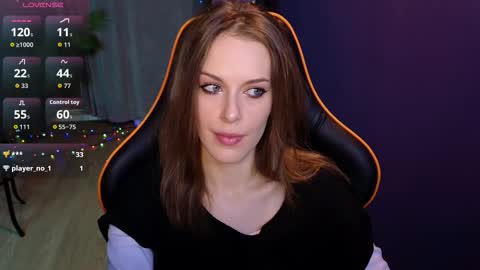 kira_noir_ online show from March 9, 3:37 pm